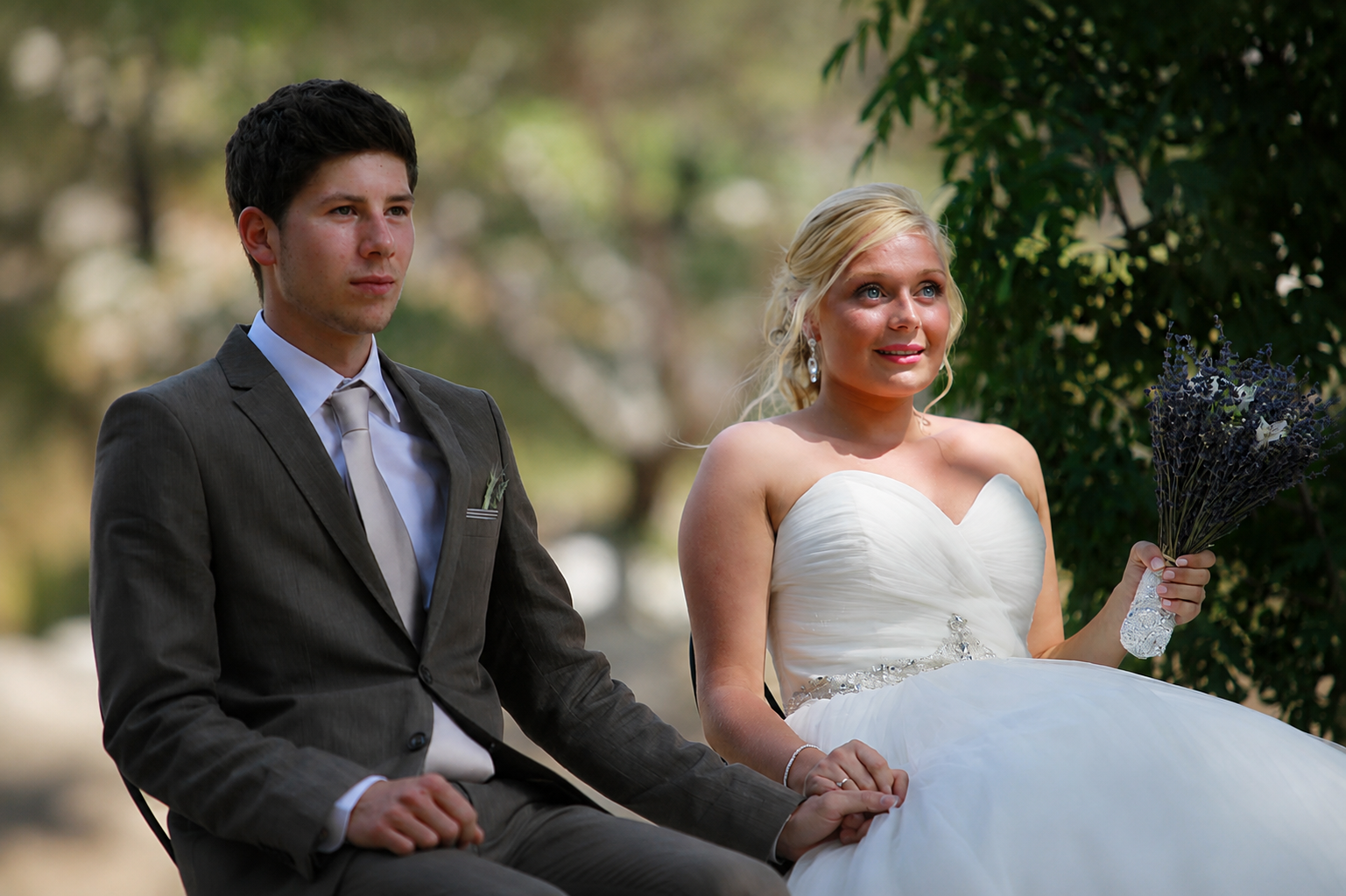 Mariage de Joy et Lucas dans les pinèdes de Provence